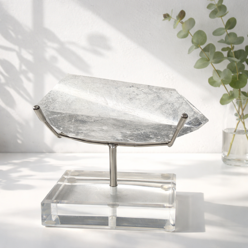Bjergkrystal / Clear Quartz på stand